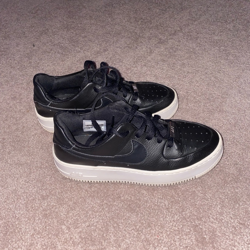 black nike air force